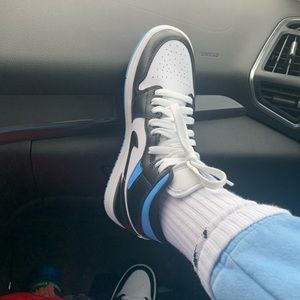 Women’s Jordan’s 6.5